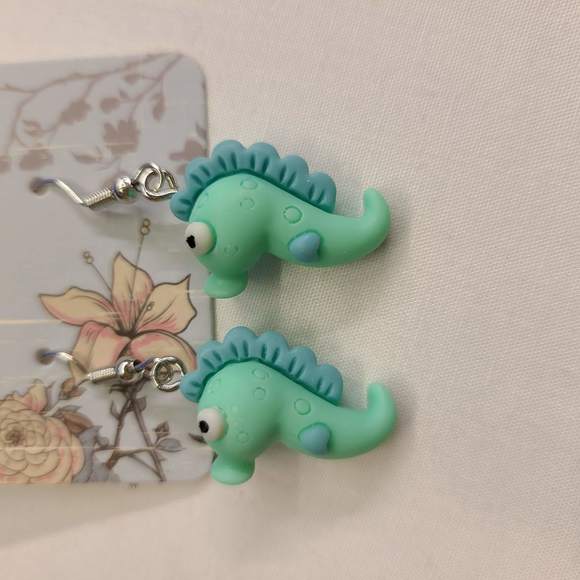 Jewelry - KAWAII GREEN SEAHORSE EARRINGS